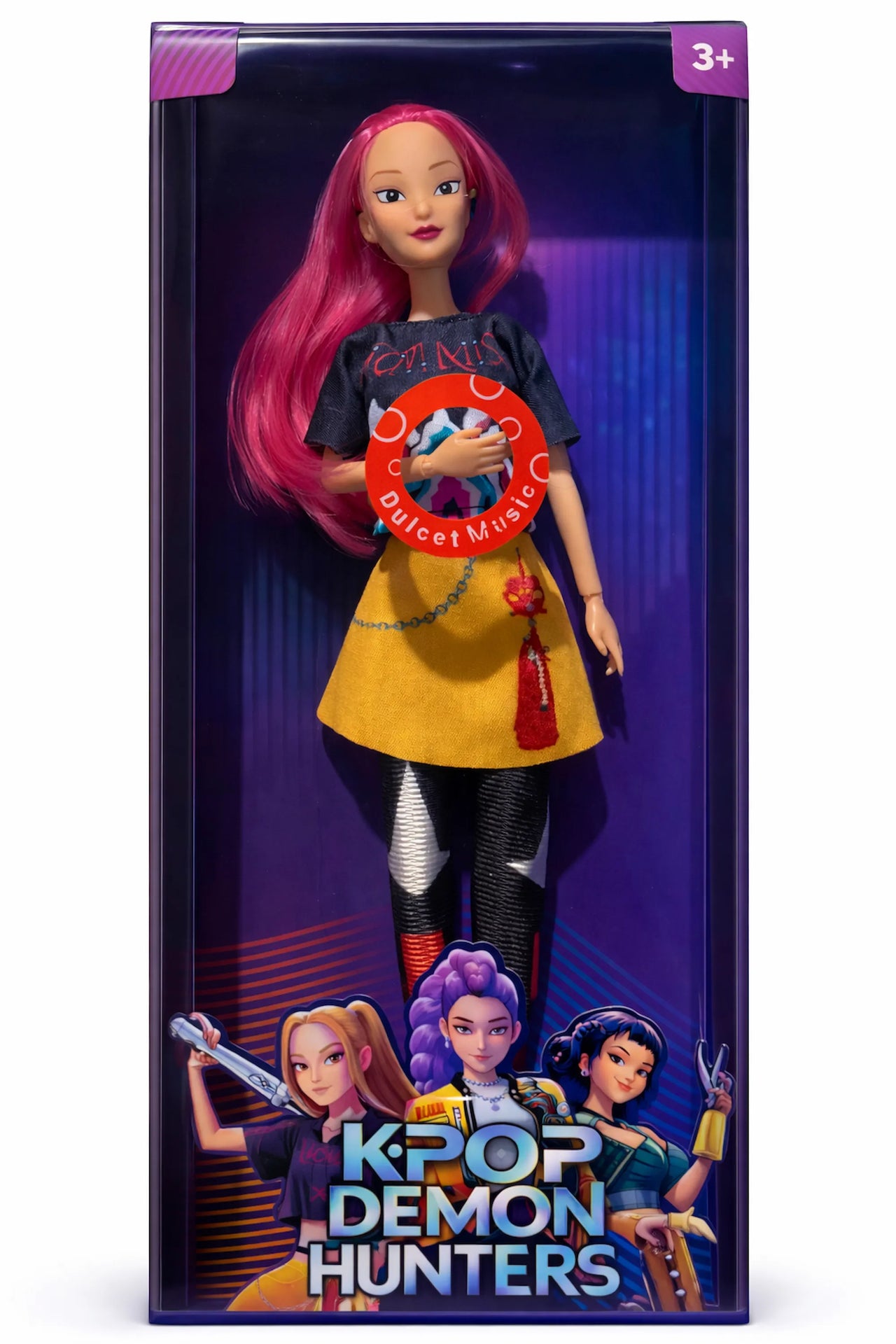 Zoey articulated K-Pop Demon Hunter doll showcased in glossy collector-style packaging with vibrant illustrated artwork.